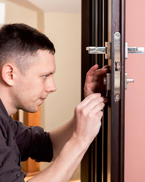 : Professional Locksmith For Commercial And Residential Locksmith Services in Clearwater, FL