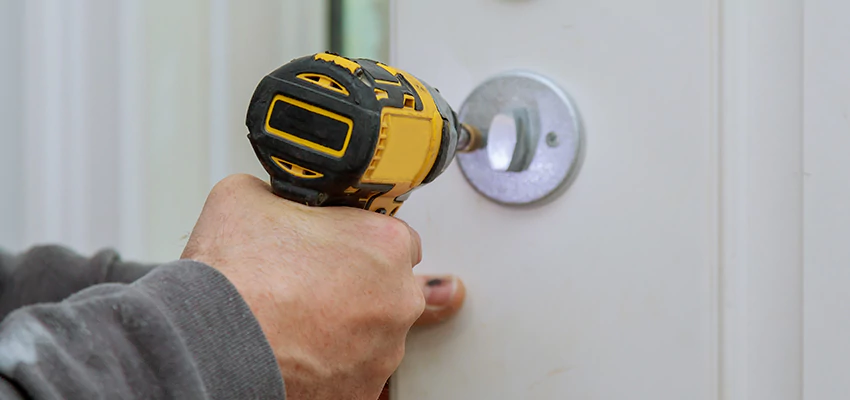 Street Locksmith For Smart Lock Repair in Clearwater, FL